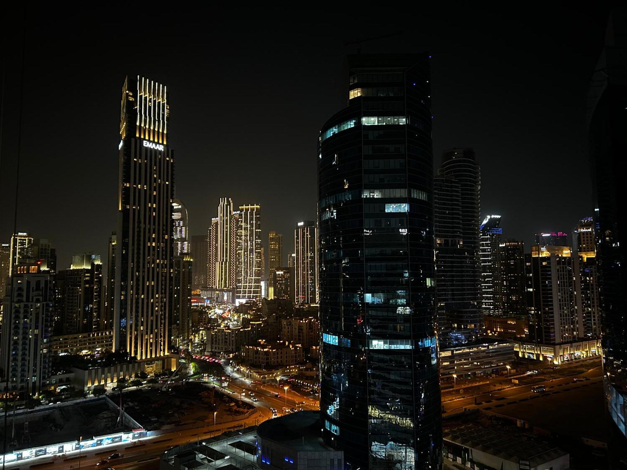 Downtown Escape By The Canal * Dubai