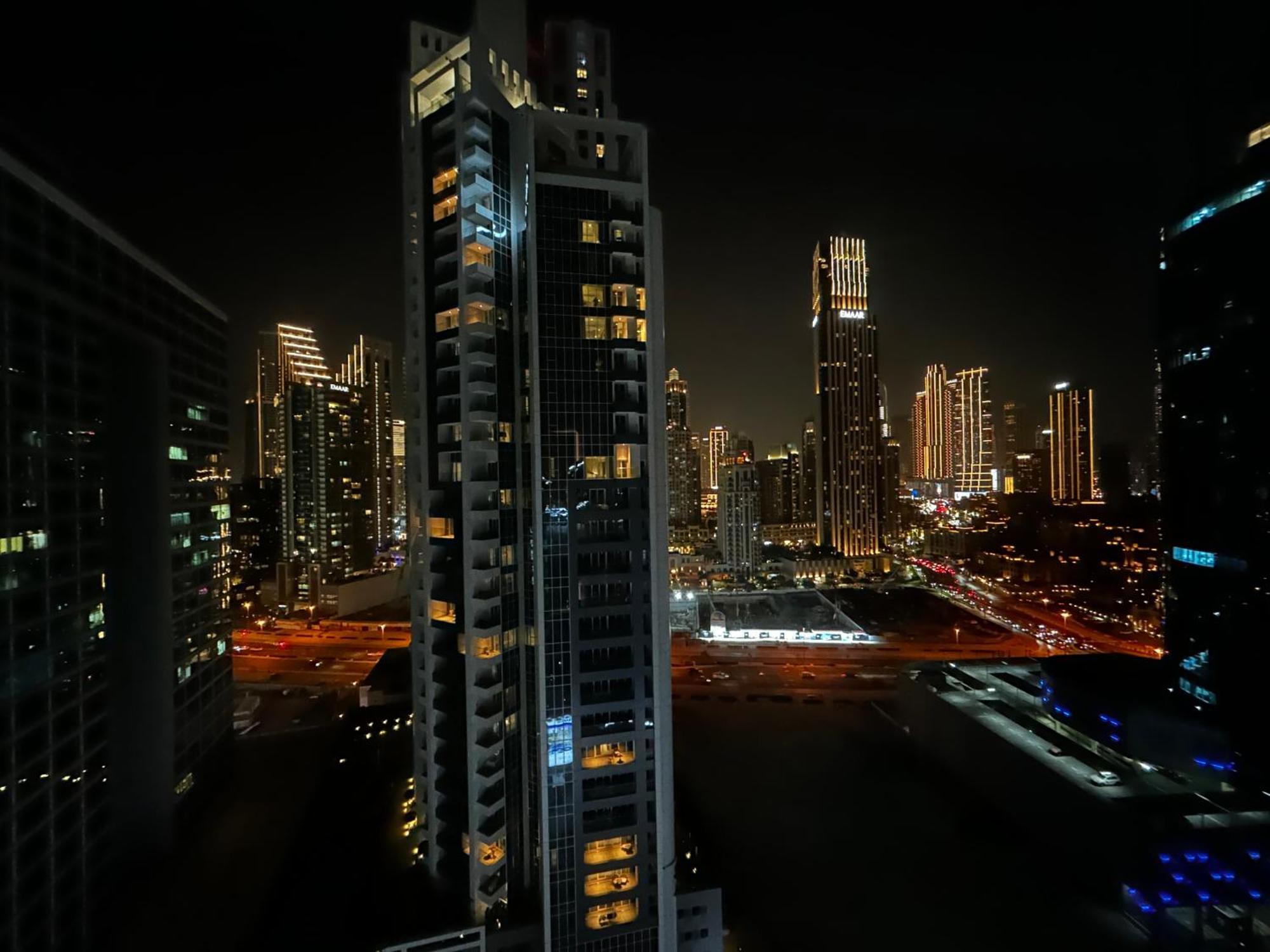 Downtown Escape By The Canal Apartment Dubai