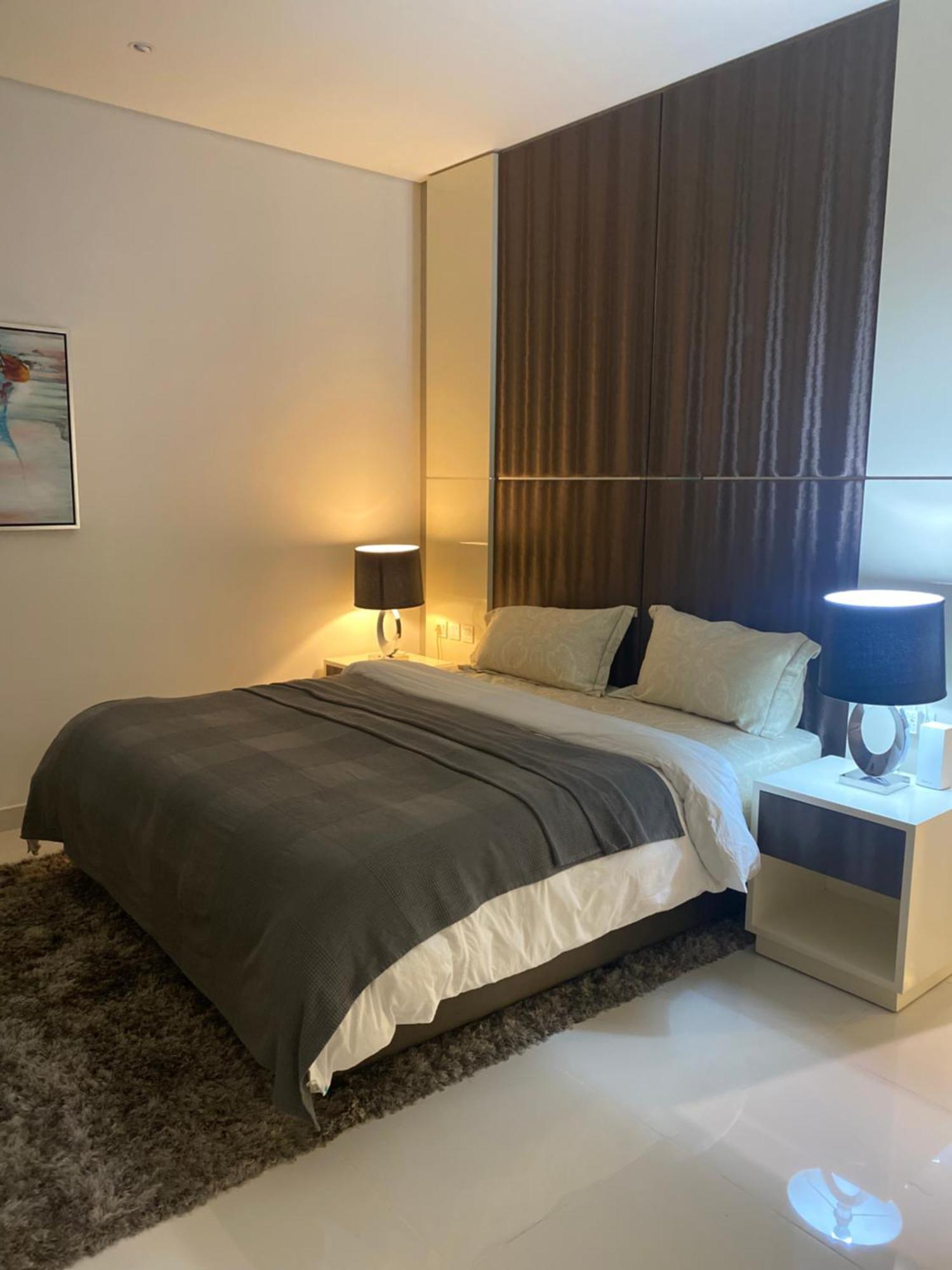 Apartment Downtown Escape By The Canal Dubai